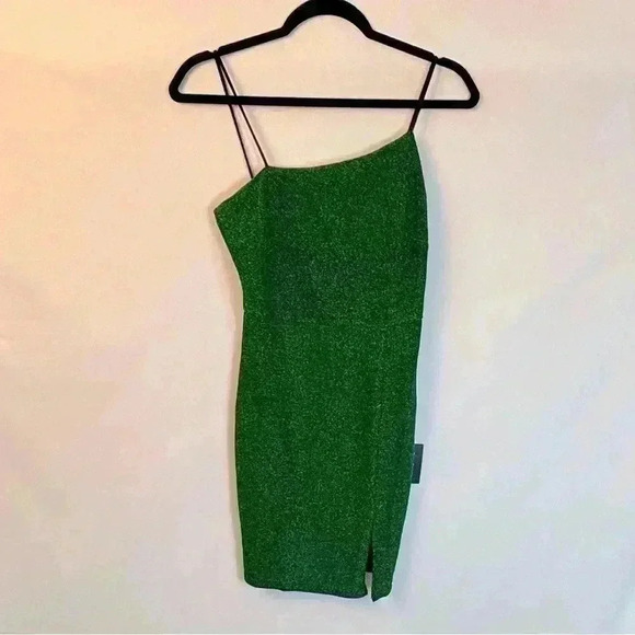 Lulu’s Emerald Green Asymmetrical Mini Dress - Picture 2 of 14